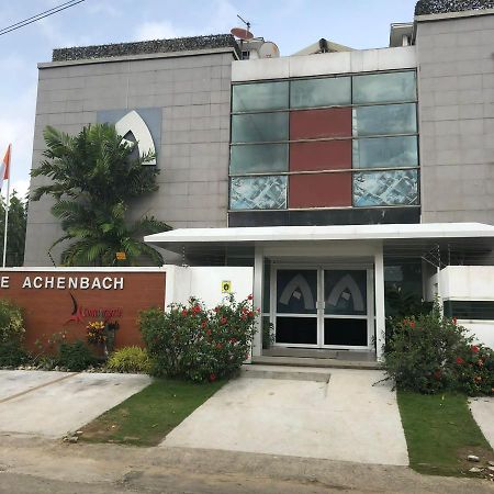 Residence Achenbach Abidjan Esterno foto